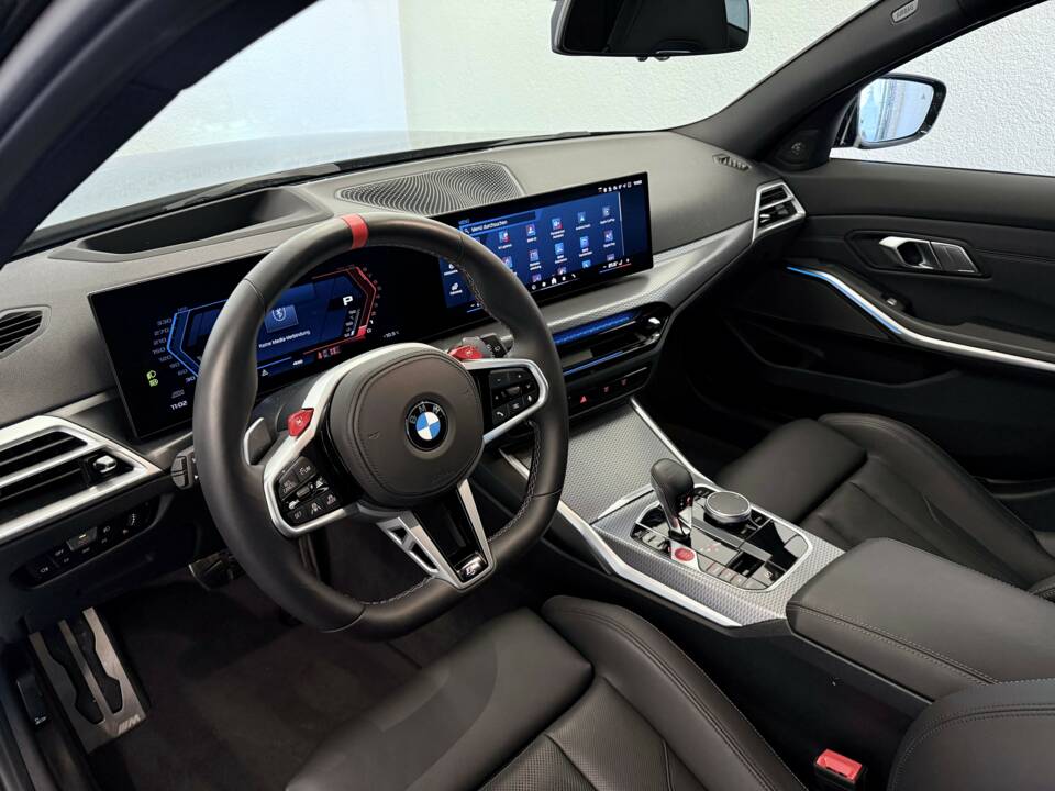 Image 17/34 of BMW M3 Competition Touring xDrive (2025)