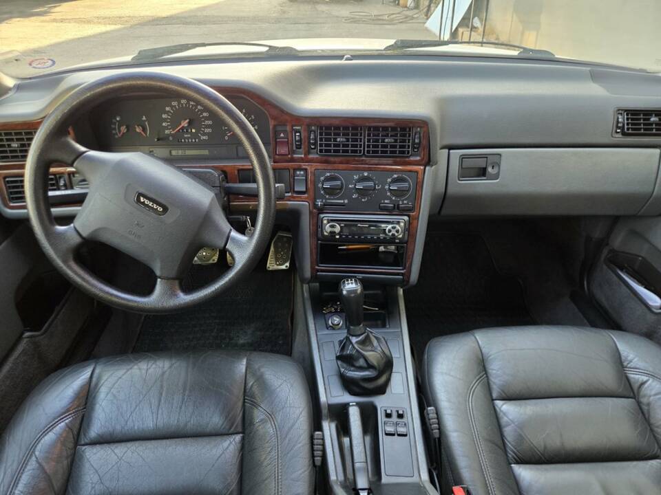 Image 2/8 of Volvo 850 2.0 (1994)