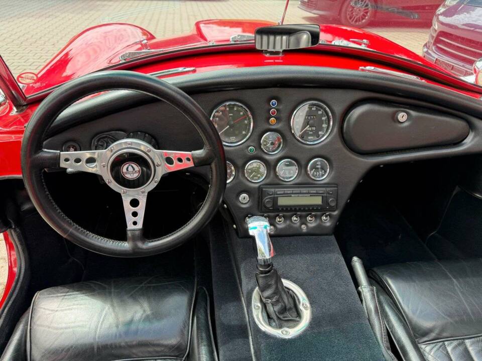 Immagine 16/22 di AC Cobra 289 (1990)