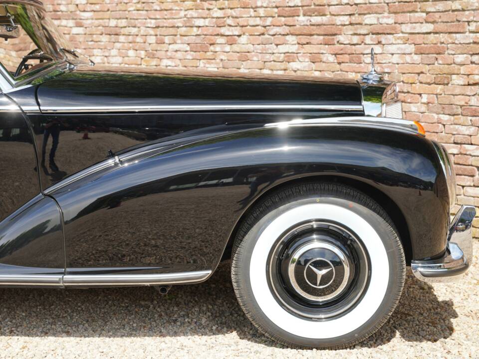 Image 21/50 of Mercedes-Benz 300 S (1953)