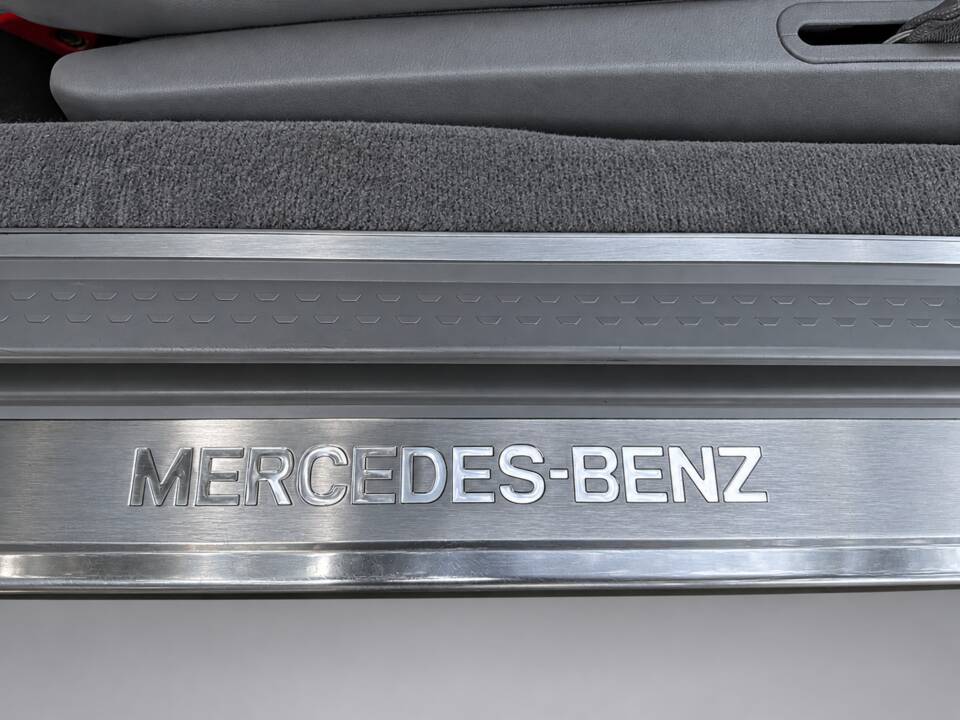 Image 14/18 de Mercedes-Benz 300 SL (1993)