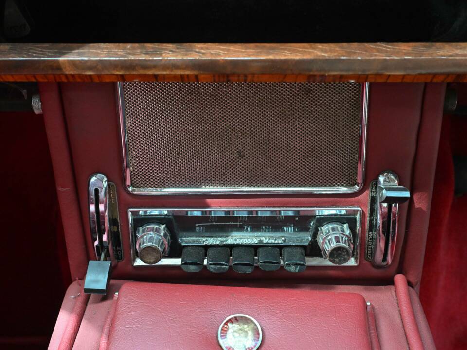 Bild 38/50 von Jaguar Mk II 2.4 (1961)
