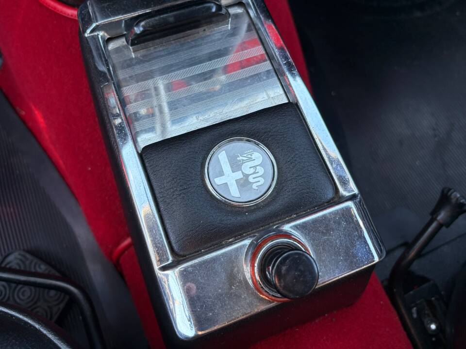 Bild 11/18 von Alfa Romeo 1750 Spider Veloce (1970)