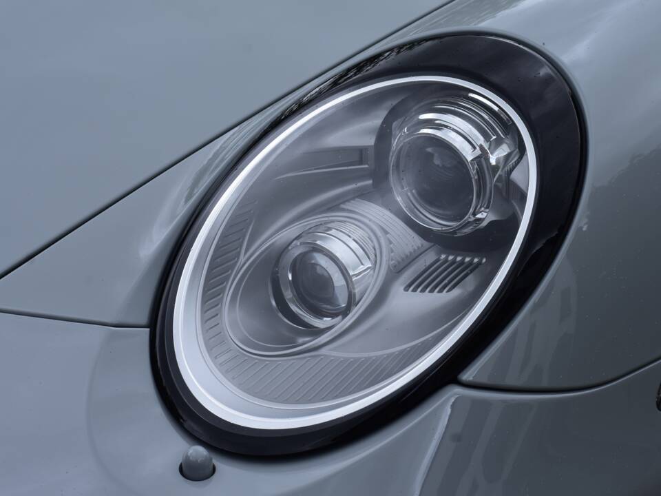 Image 15/50 of Porsche 911 Sport Classic (2010)