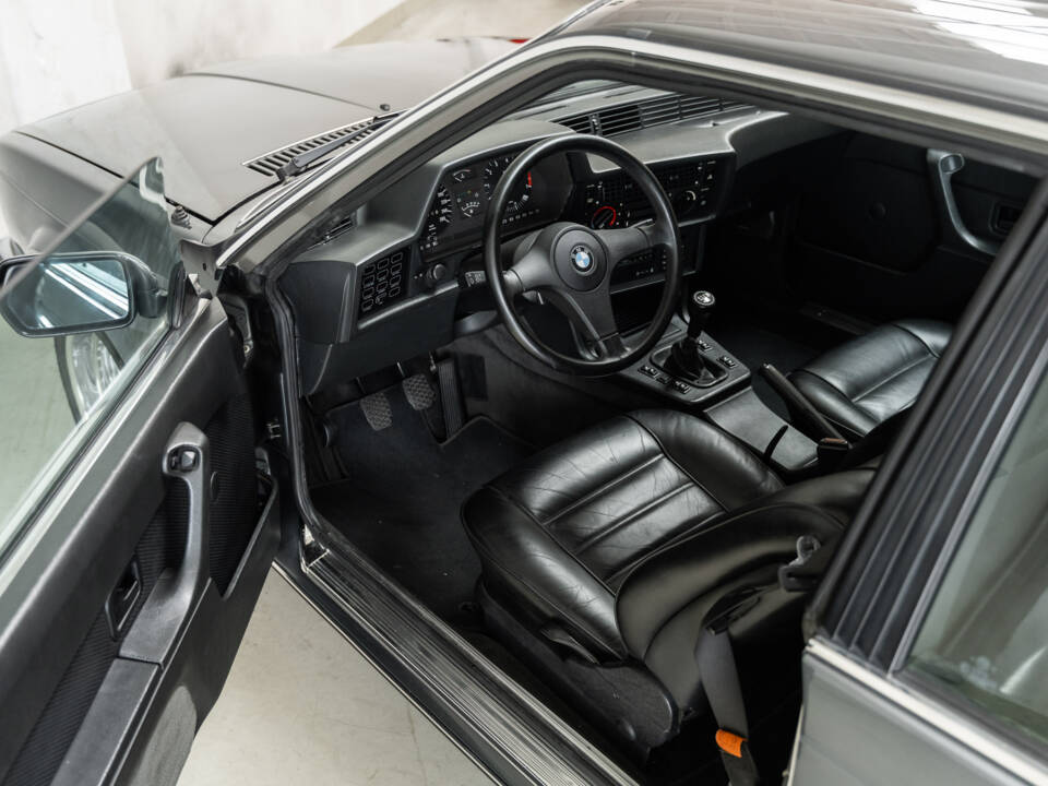 Immagine 8/32 di BMW 635 CSi (1985)