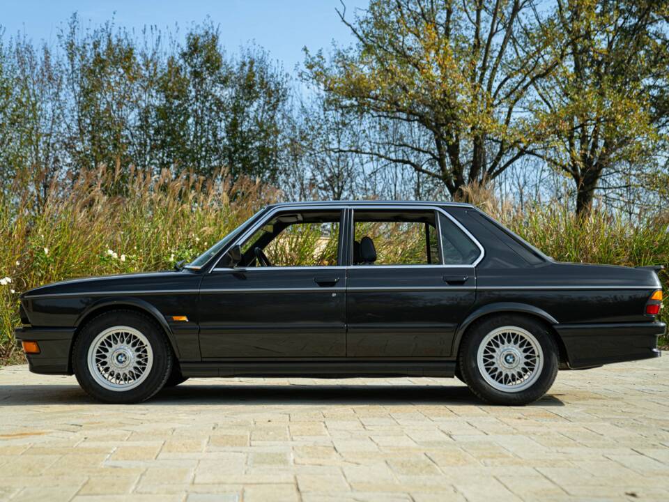 Immagine 12/50 di BMW M 535i (1985)