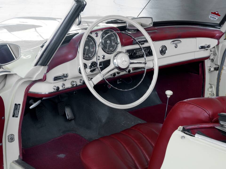 Image 21/50 de Mercedes-Benz 190 SL (1960)
