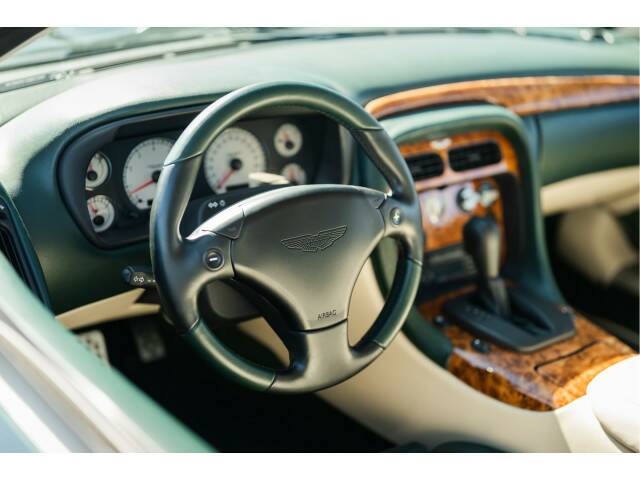 Image 12/43 of Aston Martin DB 7 GTA (2003)