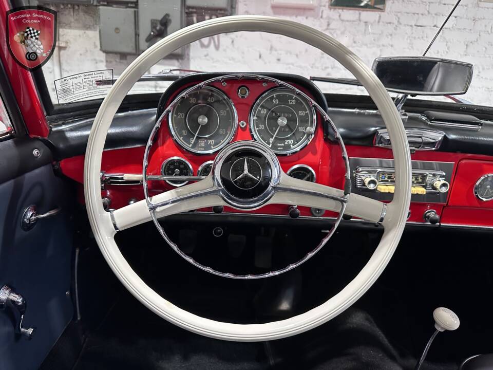 Image 33/45 of Mercedes-Benz 190 SL (1958)