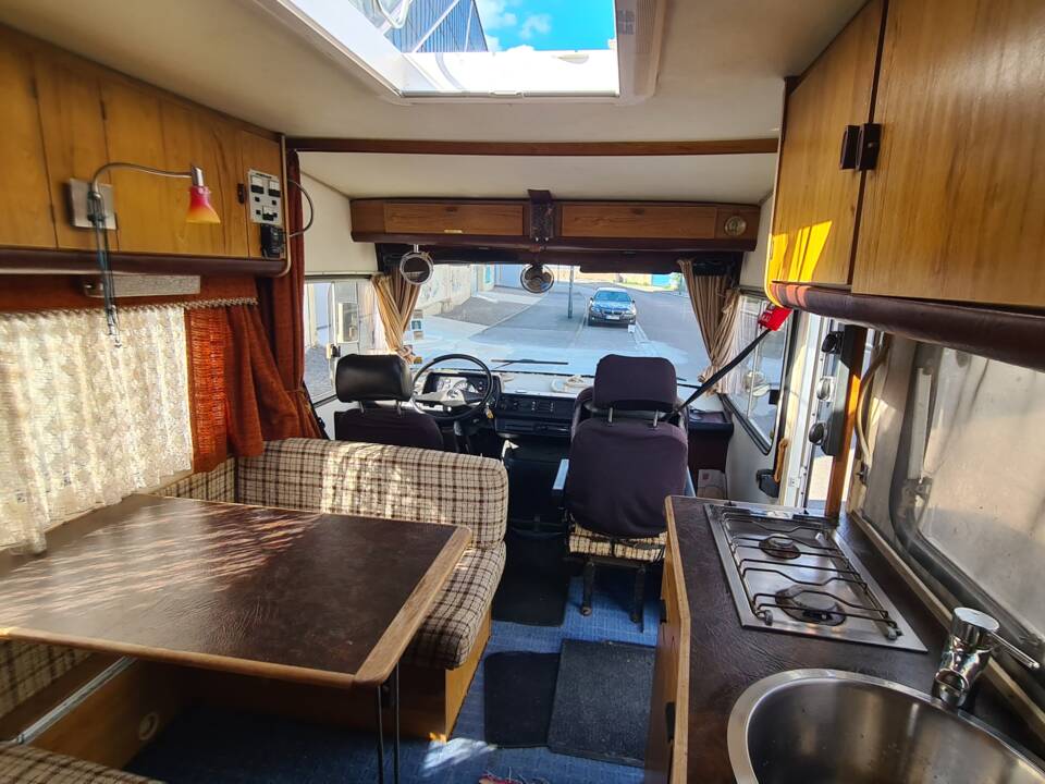 Image 9/31 of Mercedes-Benz T1 308 D Hymer Mobil (1980)