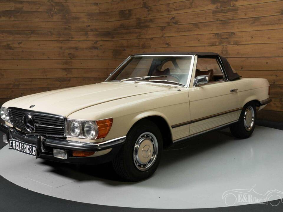Image 14/19 of Mercedes-Benz 350 SL (1972)