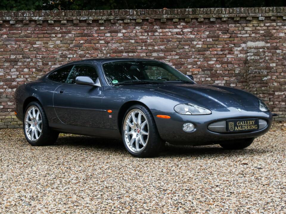 Immagine 35/50 di Jaguar XK8 4.0 (2002)