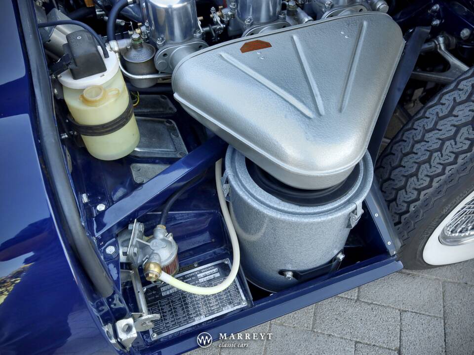 Image 23/80 de Jaguar Type E 4.2 (1966)