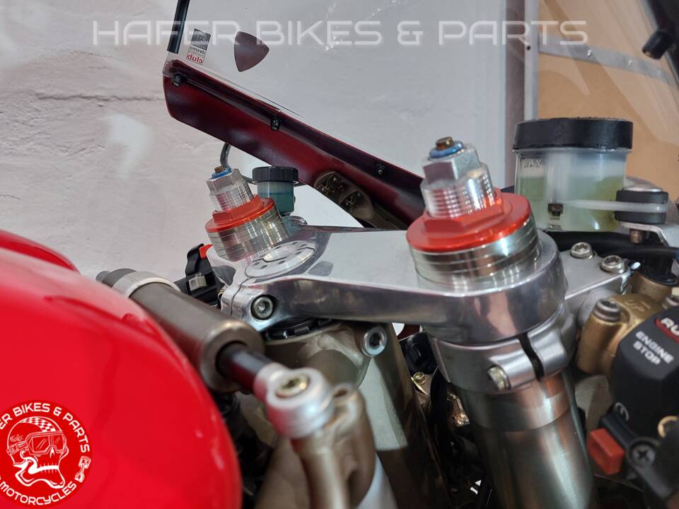 Obraz 21/38 pojazdu Ducati 916 (1998)