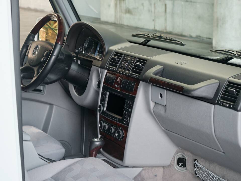 Bild 49/50 von Mercedes-Benz G 500 (kurz) (2007)