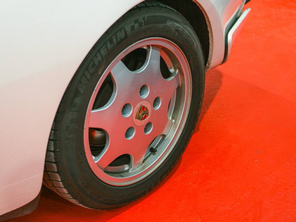 Image 13/45 of Porsche 944 S2 (1989)