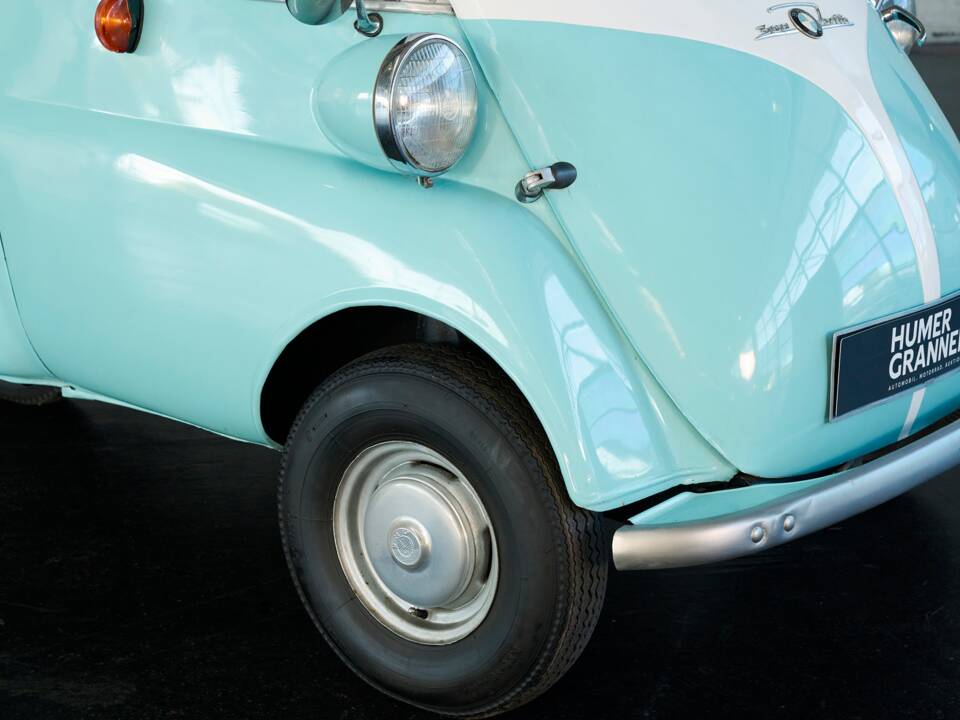 Image 23/29 of BMW Isetta 300 (1962)