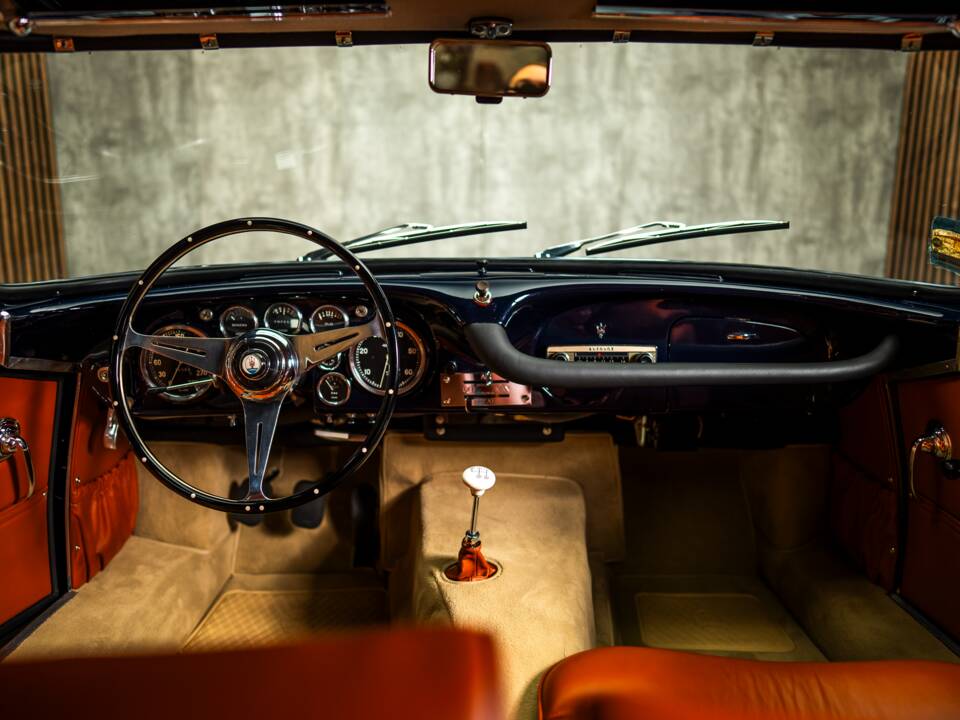 Image 42/92 of Maserati 3500 GT Touring (1957)