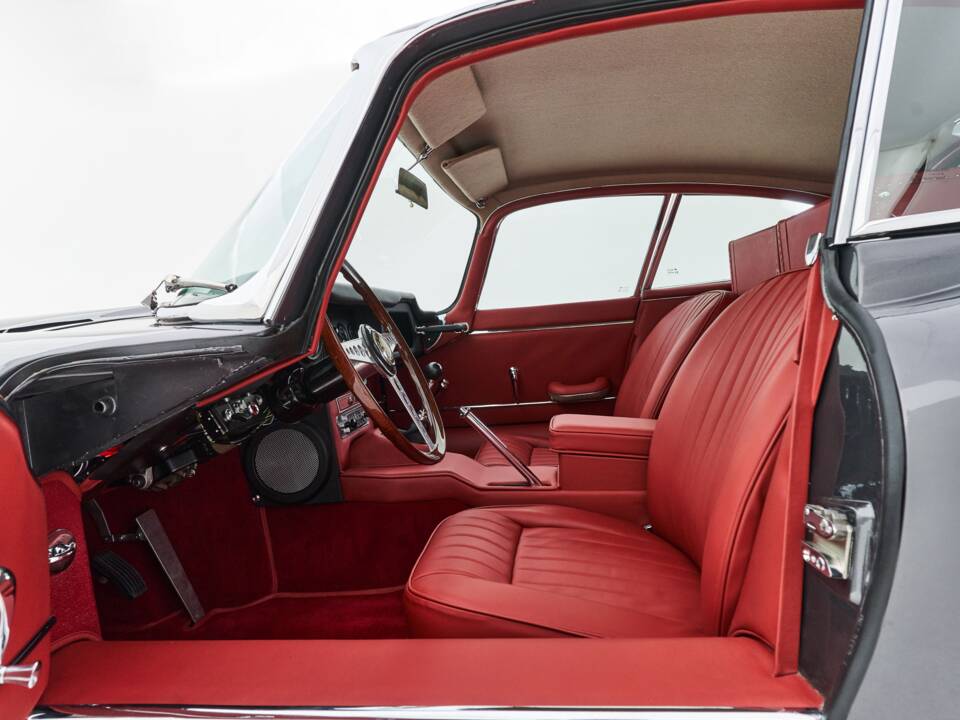 Bild 60/99 von Jaguar E-Type 4.2 (1966)