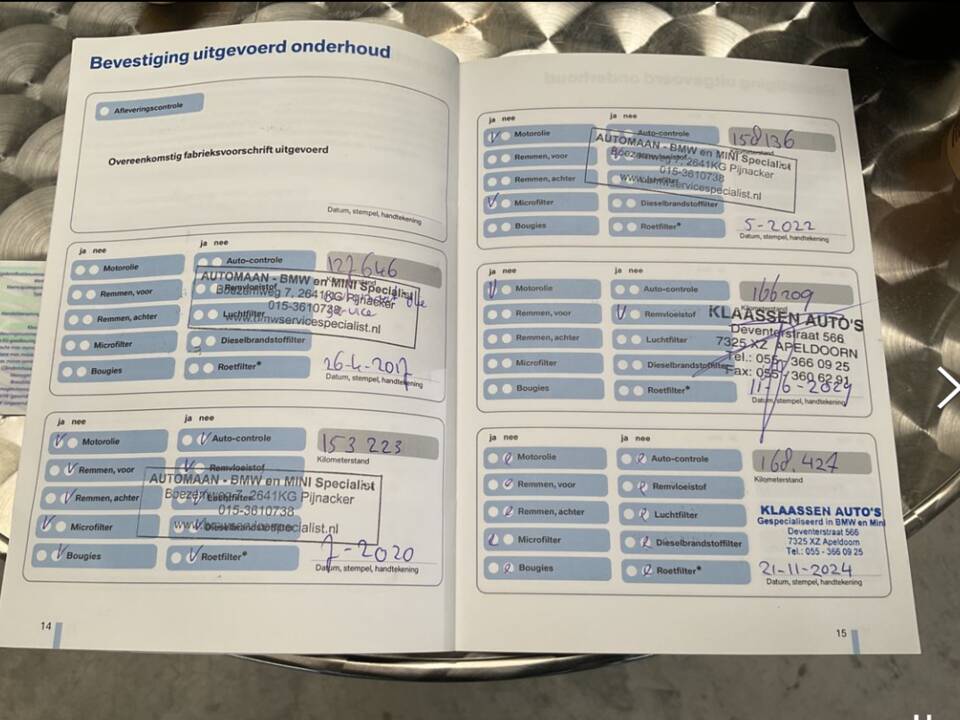 Imagen 18/26 de BMW 650i (2006)