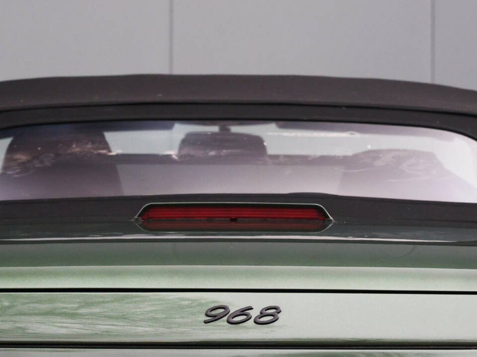 Bild 30/47 von Porsche 968 (1992)
