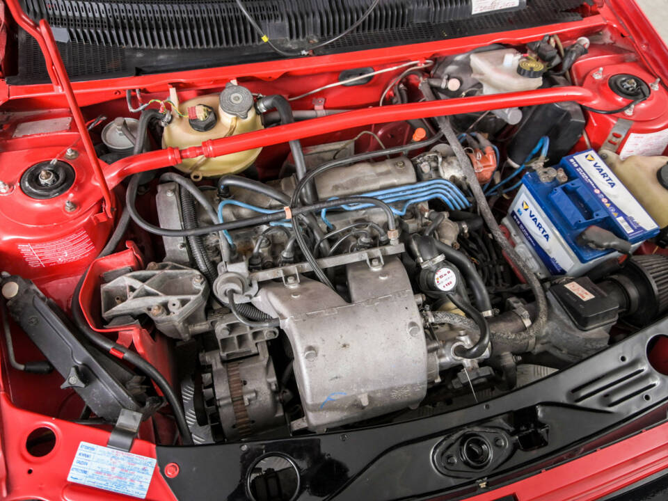 Image 41/50 of Peugeot 205 GTi 1.6 (1986)