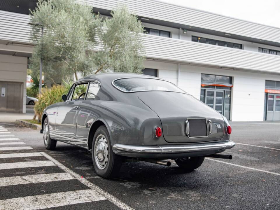 Imagen 2/18 de Lancia Aurelia B20 GT 2500 (1958)