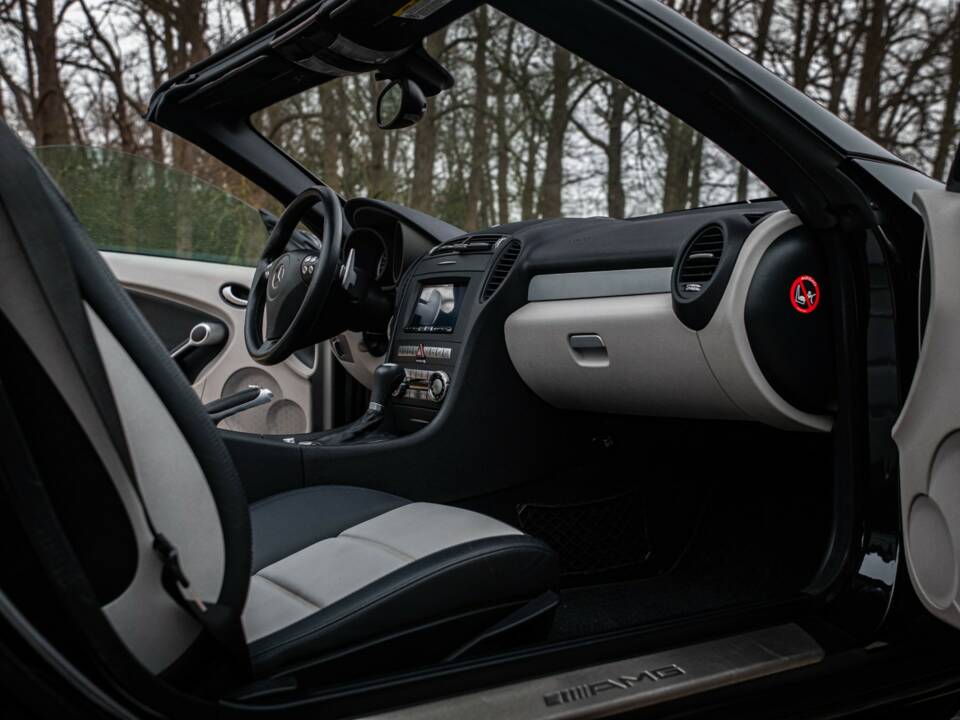 Immagine 23/38 di Mercedes-Benz SLK 55 AMG (2007)