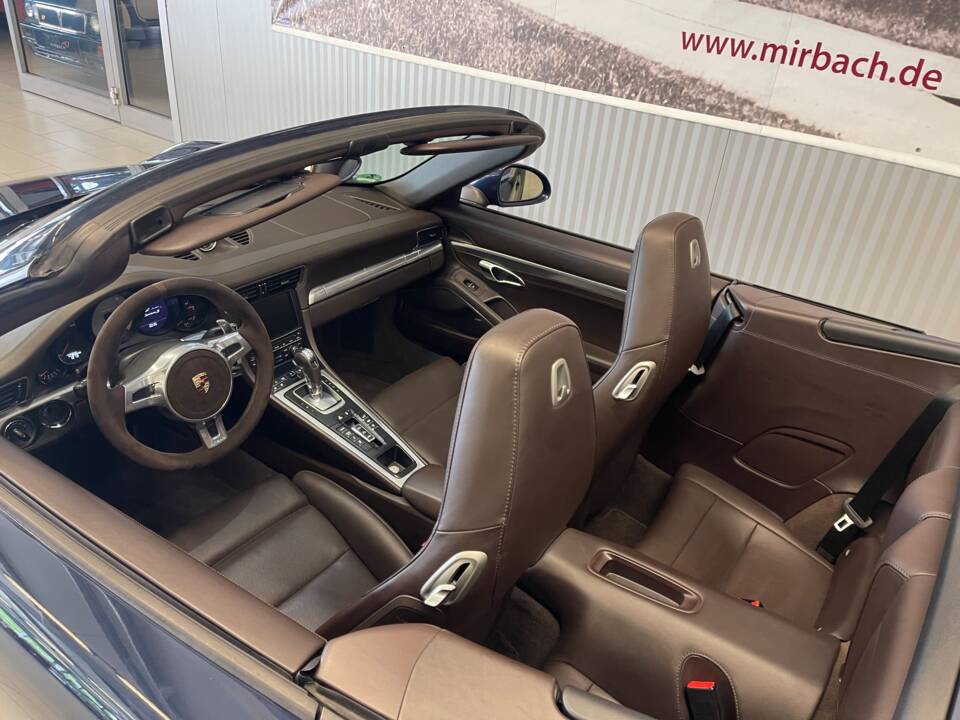 Immagine 17/18 di Porsche 911 Carrera S (2012)