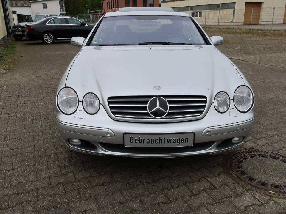 Image 4/14 of Mercedes-Benz CL 500 (2003)