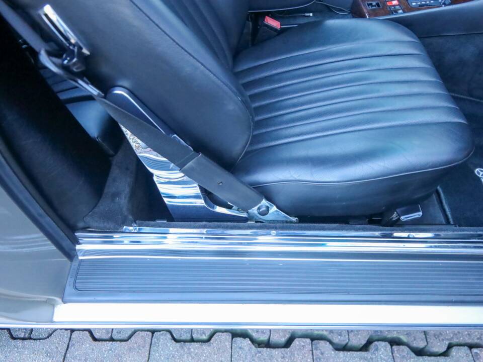 Bild 42/50 von Mercedes-Benz 560 SL (1987)