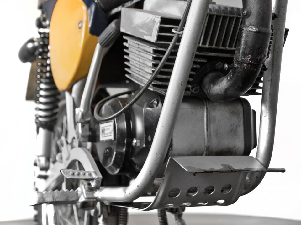 Immagine 13/15 di Aprilia Scarabeo 50 (1976)
