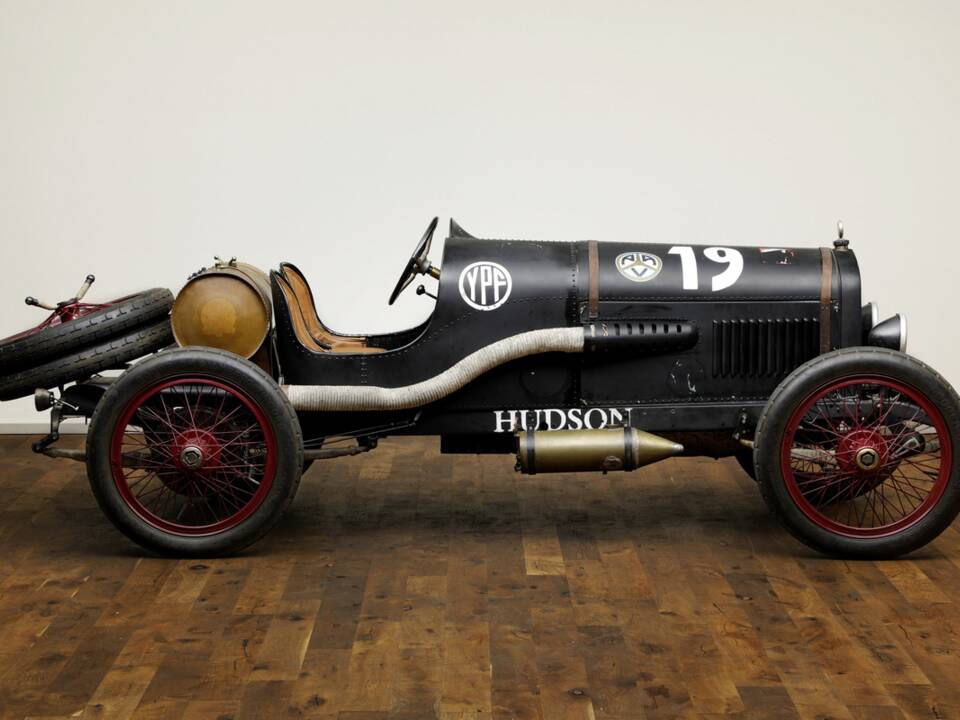 Image 2/21 of Hudson Super Six (1922)