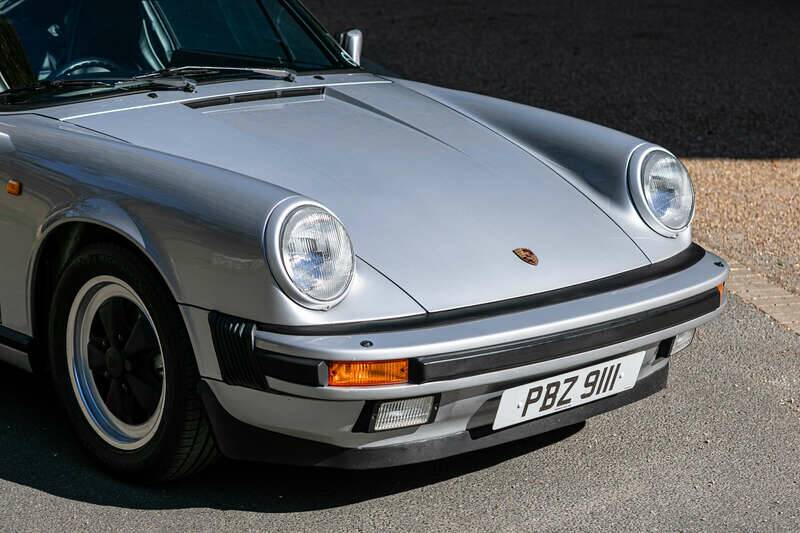 Bild 8/42 von Porsche 911 Carrera 3.2 (1989)