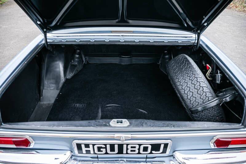 Image 12/32 of Mercedes-Benz 300 SEL 6.3 (1971)