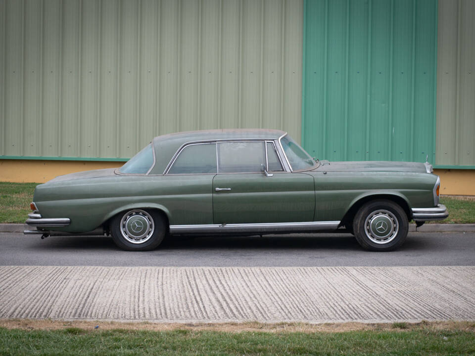 Imagen 4/35 de Mercedes-Benz 280 SE (1969)