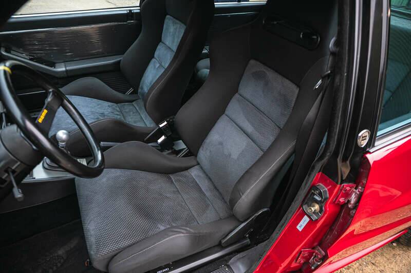 Image 38/50 of Lancia Delta HF Integrale Evoluzione II (1995)