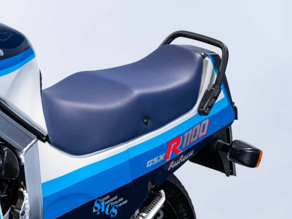 Bild 46/50 von Suzuki GSX-R 1100 (1986)