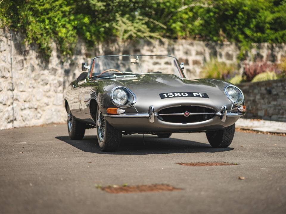 Image 10/50 of Jaguar Type E 3.8 (1963)