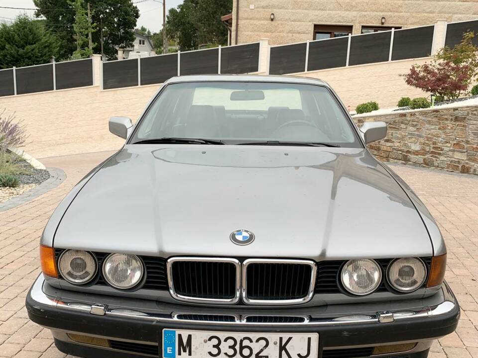 Bild 40/40 von BMW 750iL (1989)