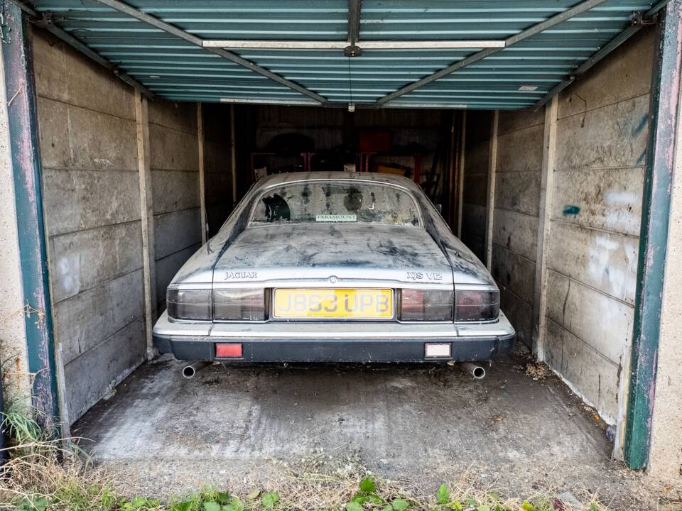 Image 13/34 of Jaguar XJS 5.3 V12 (1992)