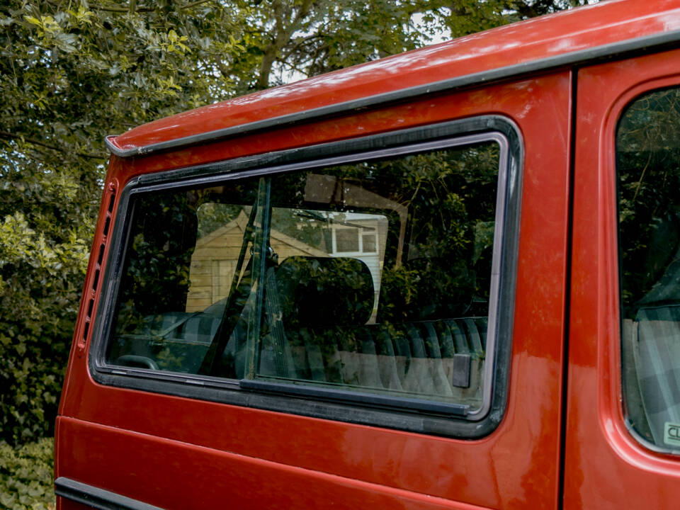 Immagine 28/29 di Mercedes-Benz 280 GE (SWB) (1990)
