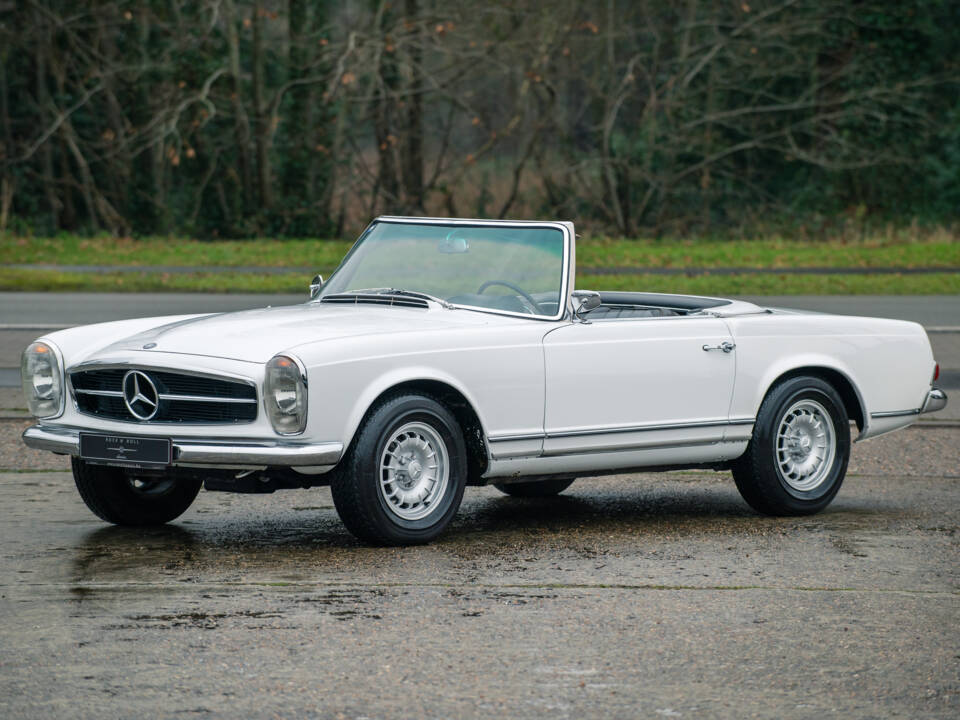 Imagen 2/26 de Mercedes-Benz 230 SL (1965)