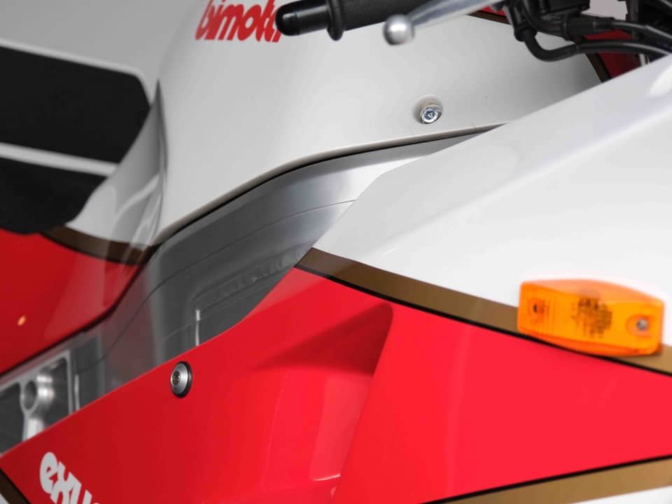 Image 23/95 of Bimota YB6 (1990)