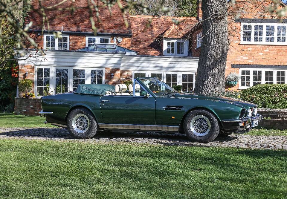 Image 10/30 of Aston Martin V8 EFi Volante (1989)