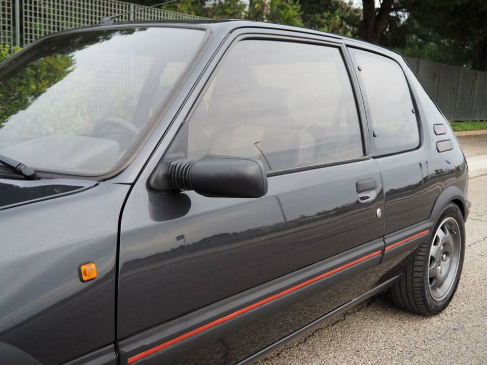Image 50/50 of Peugeot 205 GTi 1.9 (1988)