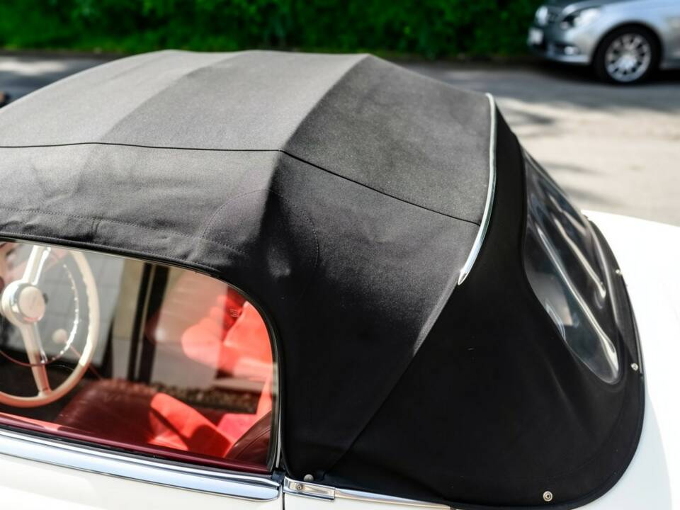Image 9/25 of Mercedes-Benz 190 SL (1958)