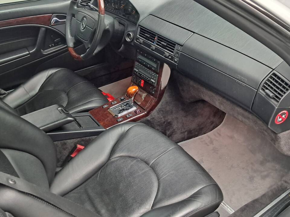 Bild 17/41 von Mercedes-Benz SL 320 (1998)