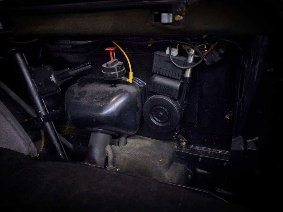 Image 72/100 of Mercedes-Benz 230 TE (1990)
