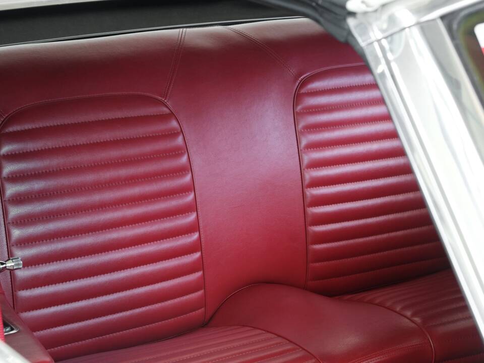 Image 33/50 of Ford Mustang 289 (1964)